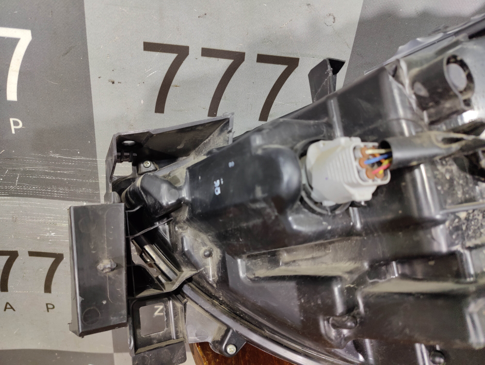 Фара правая LЕD Mazda CX-5 2 (KF) 21-25 Б/У Оригинал KSD651030