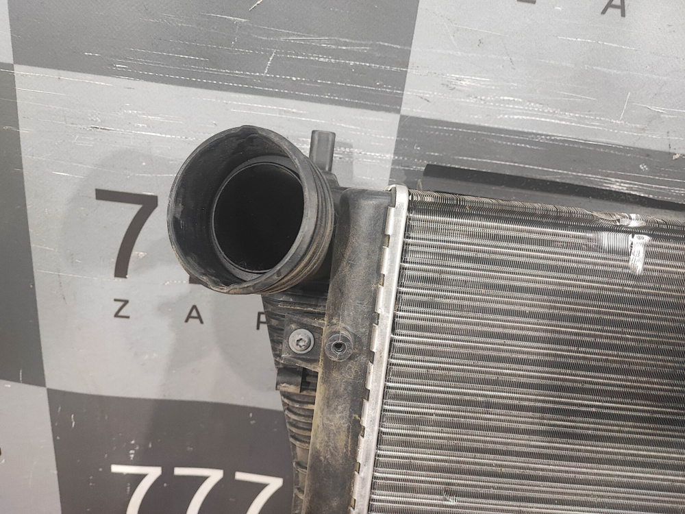 Кассета радиаторов Jetta 5 / Tiguan / Passat B6  Б/У Оригинал 8ML376723541