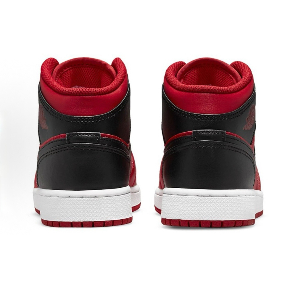 Air Jordan 1 Mid Reverse Bred