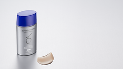 Zein Obagi Sheer Fluid Broad-Spectrum Sunscreen SPF 50 (50 мл) (Срок годности 03/25)