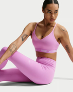 Nike Indy с легкой поддержкой Женский спортивный бюстгальтер с вставками и регулируемыми бретелями - NIKE