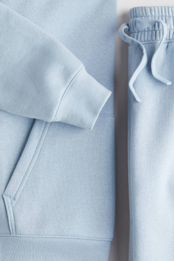 H&M Комплект из толстовки с капюшоном и шорт, светло-голубой