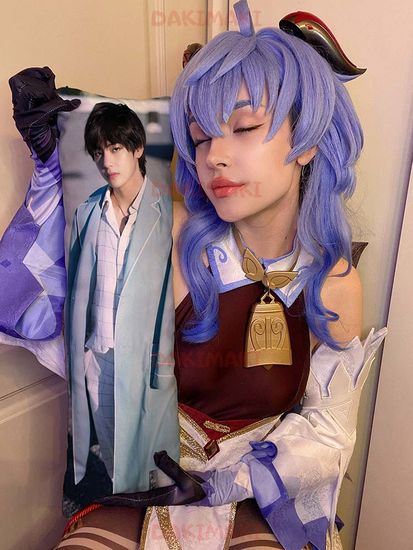 Мини дакимакура Ким Тхэхен Ви из БТС | BTS арт. M1079, 60х20 см