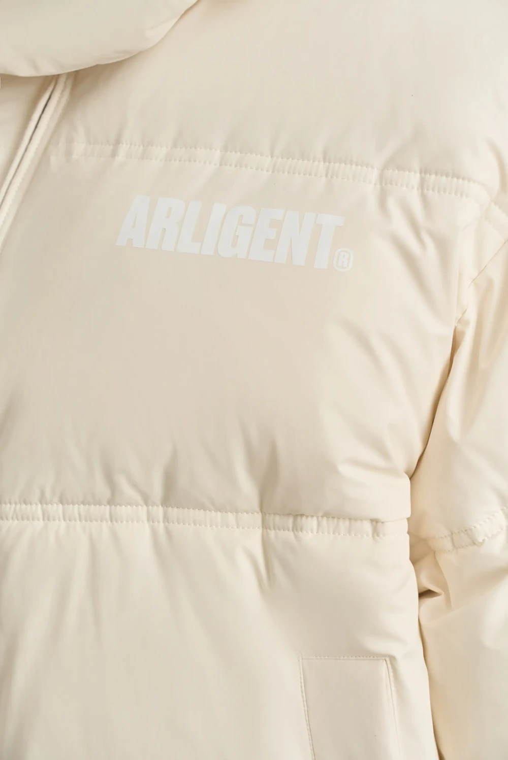 Пуховик с капюшоном