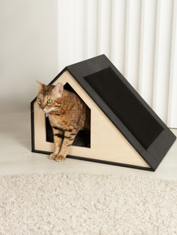 Домик для кошек с когтеточкой Claw Cat