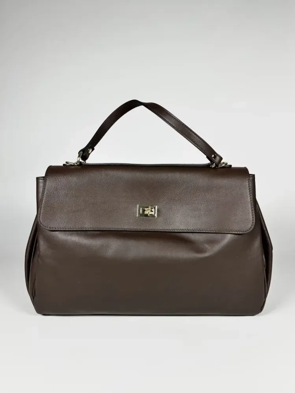 Женская сумка из натуральной кожи ягненка коричневого цвета