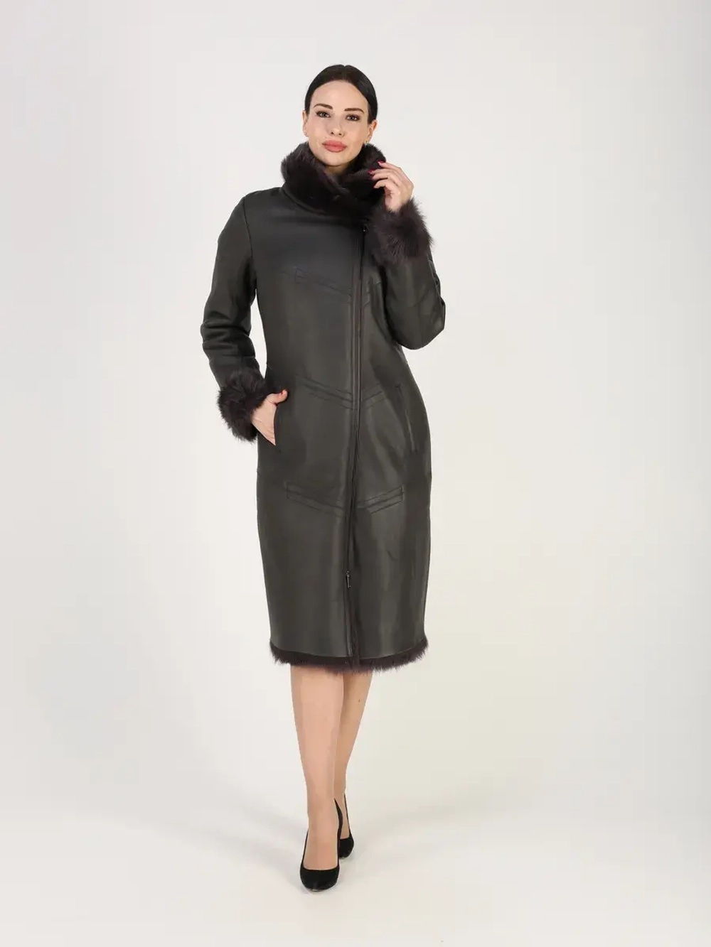 Дубленка зимняя натуральная с капюшоном длинная