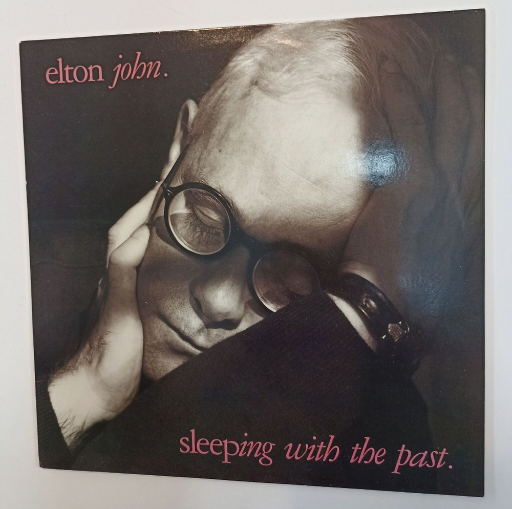 Винтажная виниловая пластинка LP Elton John Sleeping With The Past (Holland 1989)