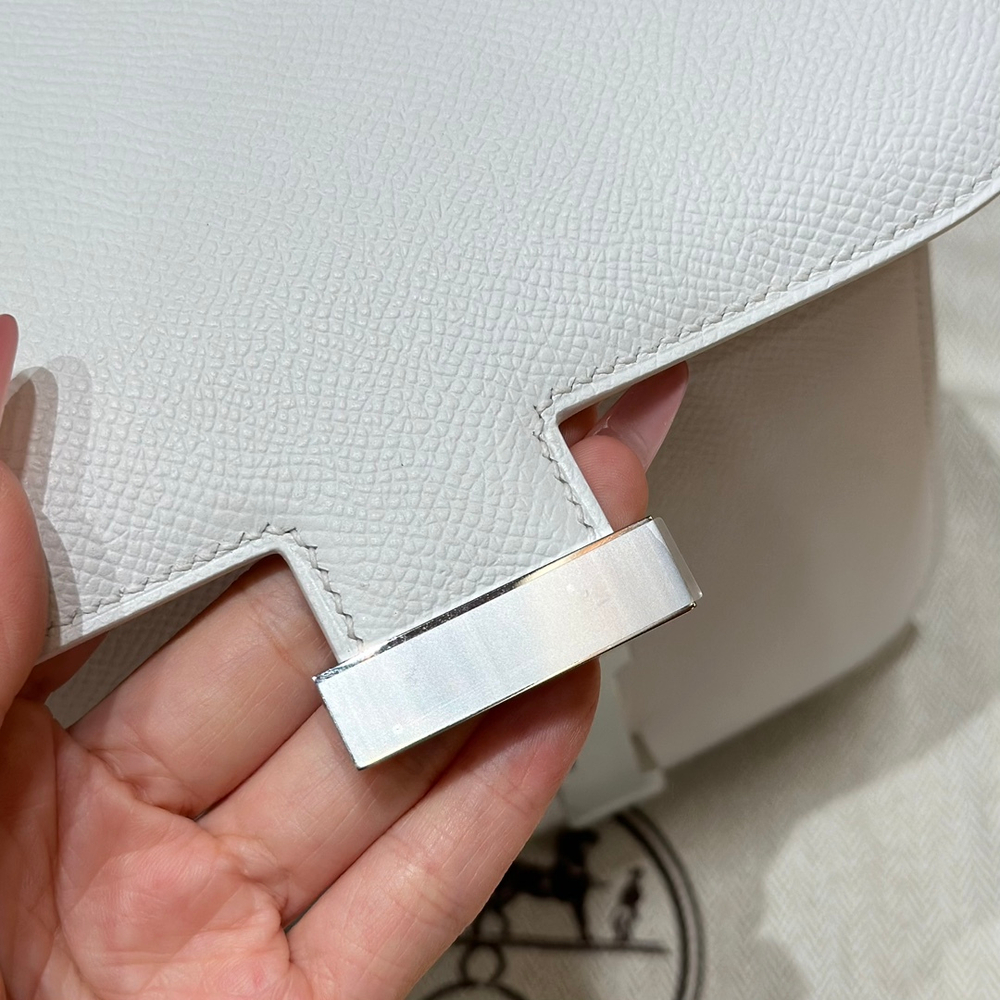 Hermes Constance 18