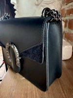 Женская черная маленькая сумочка из натуральной кожи на цепочке