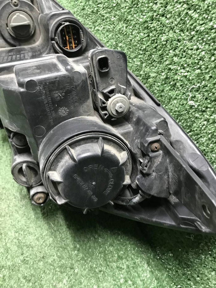 Фара правая Kia Picanto 2 TA (2011-2017) галоген