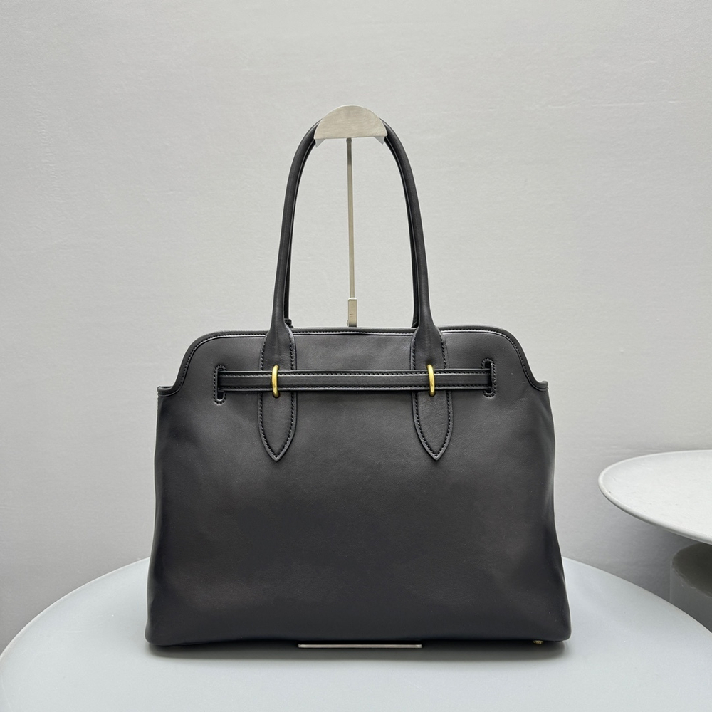Miu Miu Aventure Medium Bag 40 cm