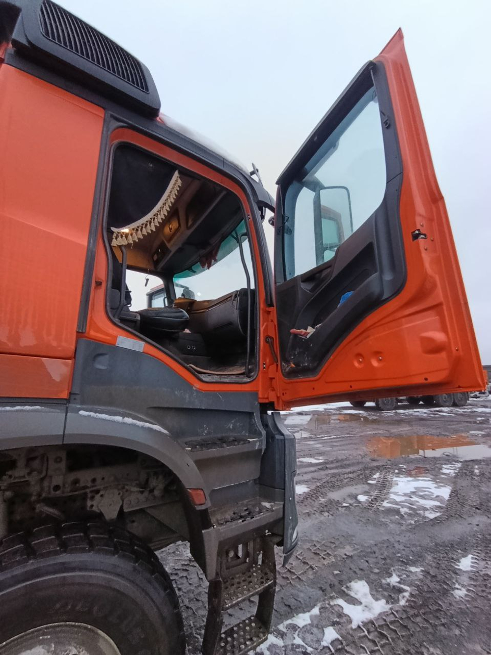Mercedes-Benz Arocs 8x8 Самосвал 9596-18-50 	(Дизельный, 12,8 л, 449 л.с., АТ)