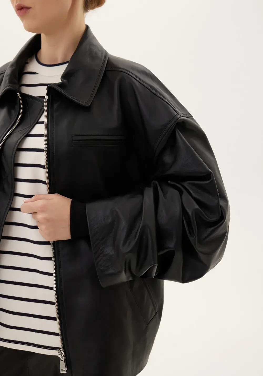 Кожаная куртка, чёрный