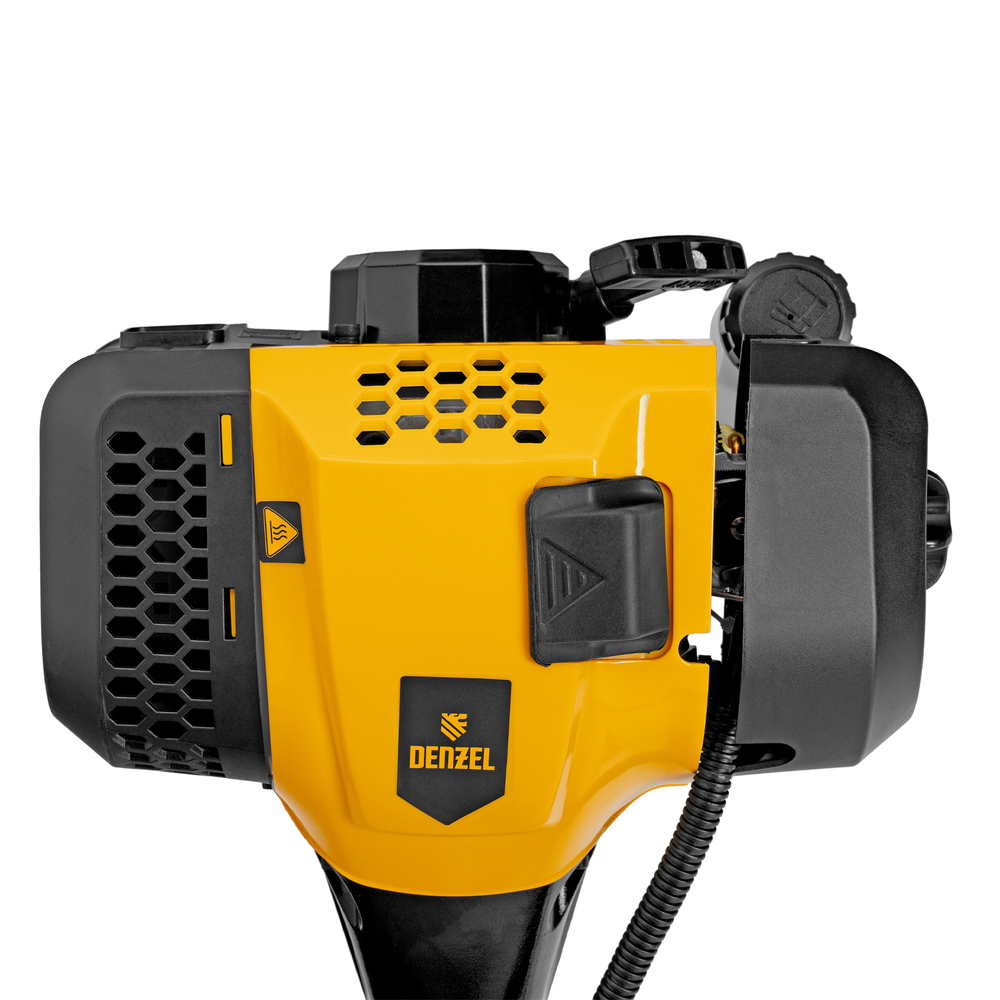 Триммер бензиновый DGT 520, 52 см3, 3 л. с, неразъемная штанга, состоит из 2 частей Denzel