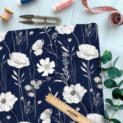 Ткань премиум шелк искусственный Армани белые полевые цветы на белом