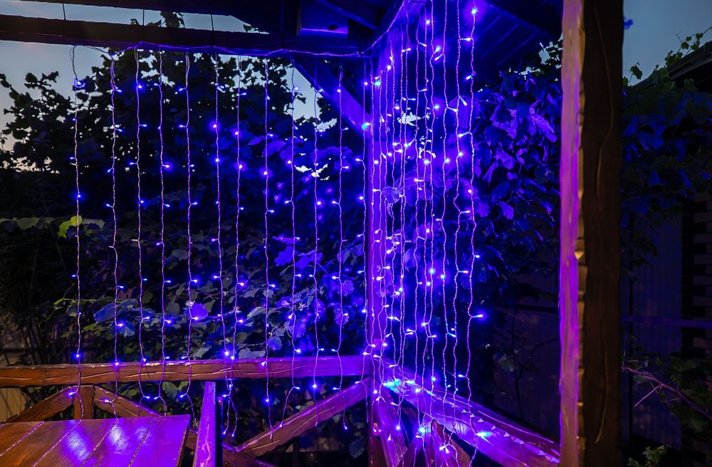 ULD-C3020-240-TTK BLUE-WHITE IP44 Занавес светодиодный с эффектом мерцания. 3х2м. Соединяемый. 240 светодиодов. Белый и синий свет. Провод прозрачный. TM Uniel