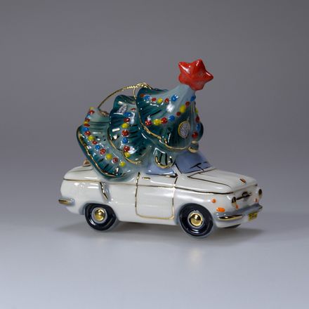 Фарфоровая елочная игрушка  Машинка с елкой