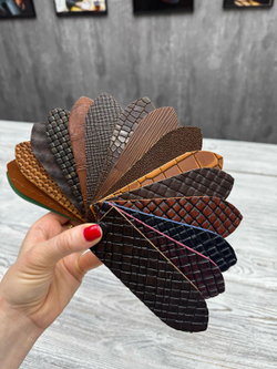 Каталог ременной кожи с тиснением (16 шт)