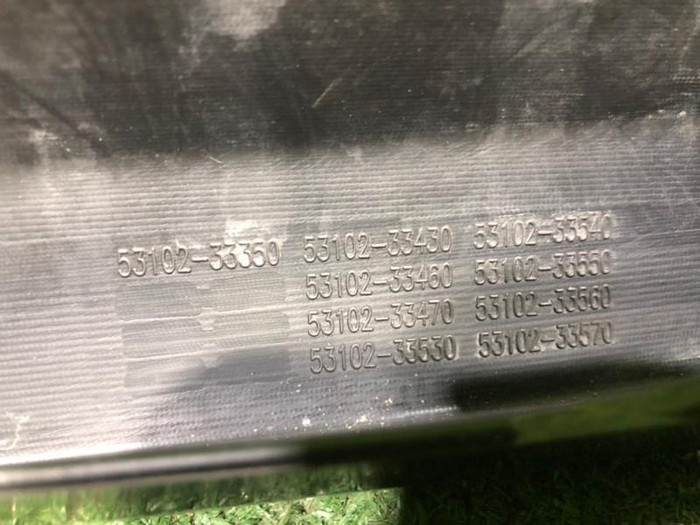 Решетка переднего бампера Toyota Camry xv70 (2020-н.в.)