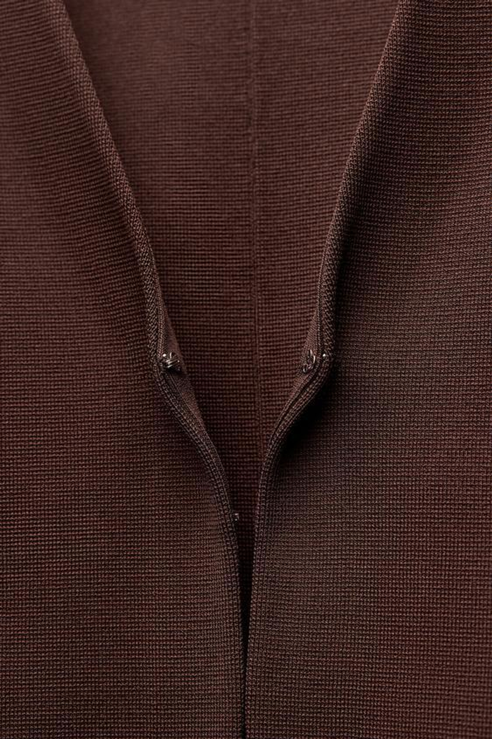 ZARA ОДНОТОННЫЙ ПРИТАЛЕННЫЙ КАРДИГАН, КОРИЧНЕВЫЙ