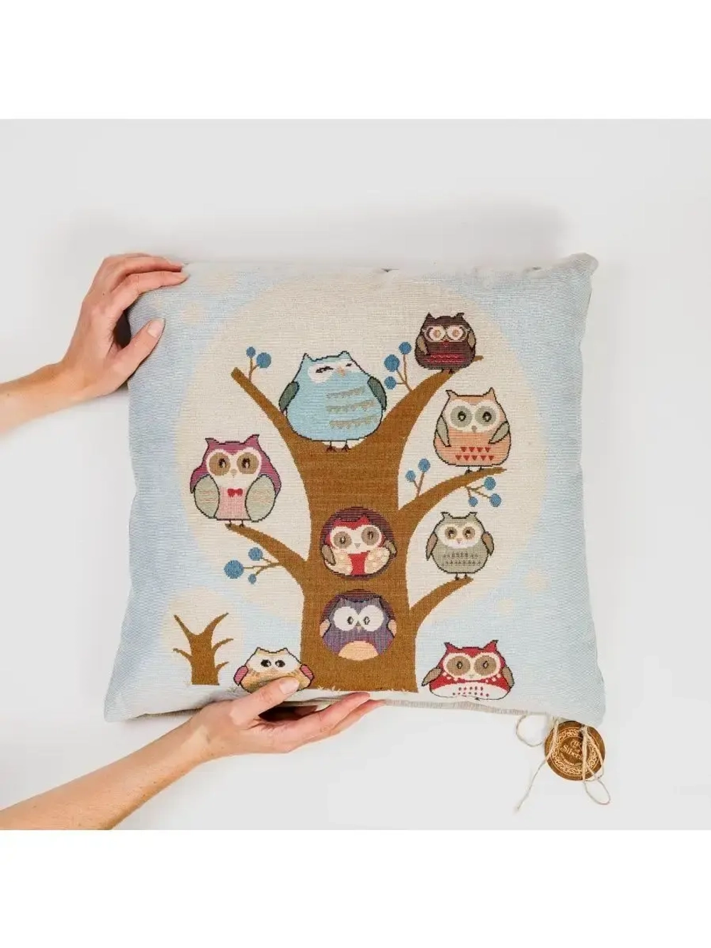 Подушка с наполнителем из кедровой стружки "Совы на дереве"
