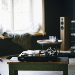 Проигрыватель винила Rekkord Audio M600 High Gloss Black