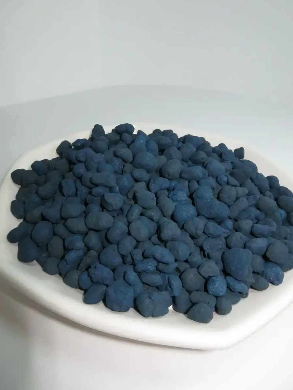 Цветной дренаж для цветов и растений