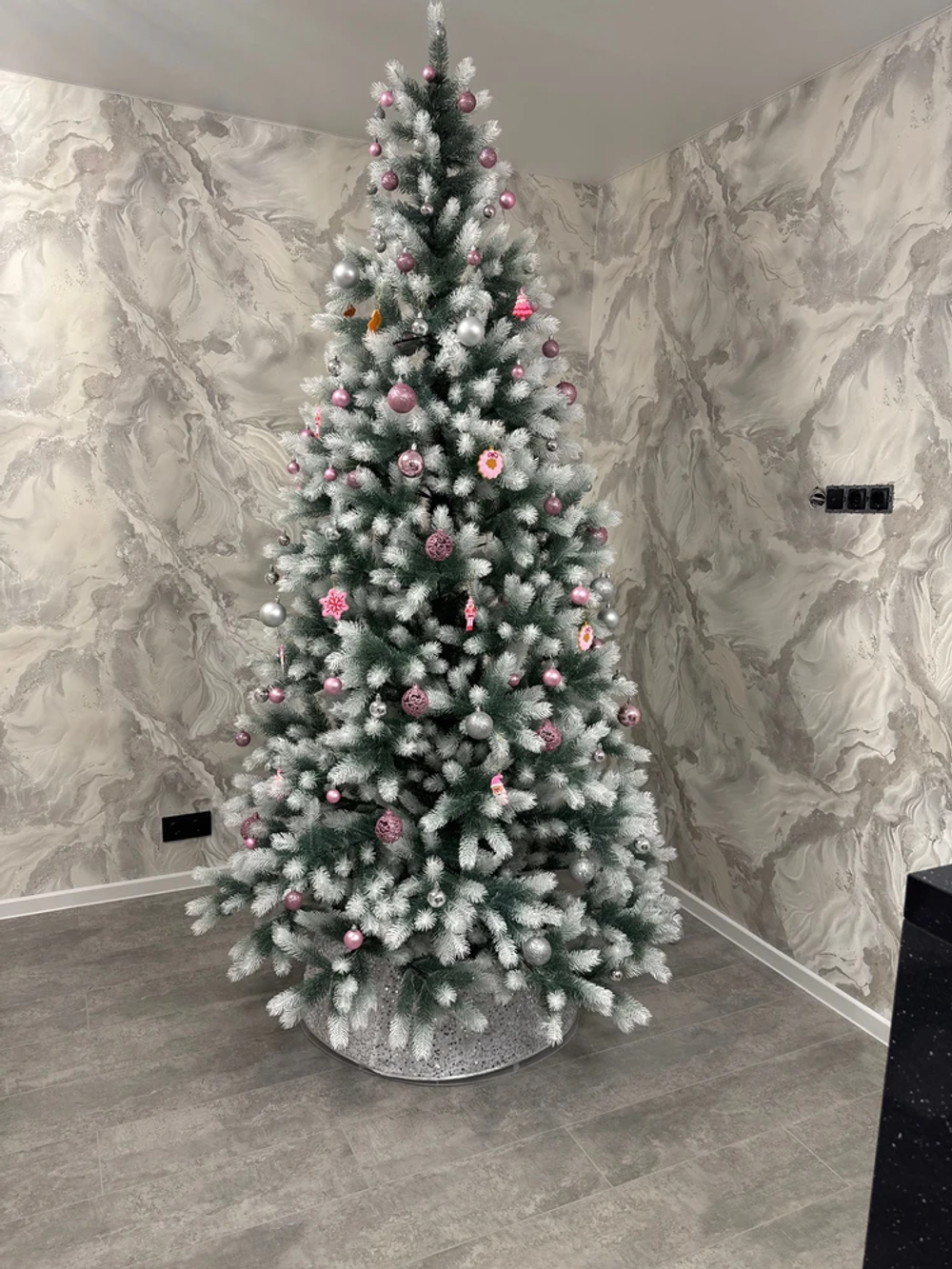 Ель искусственная Царь елка Алиса бело-голубая 240 см