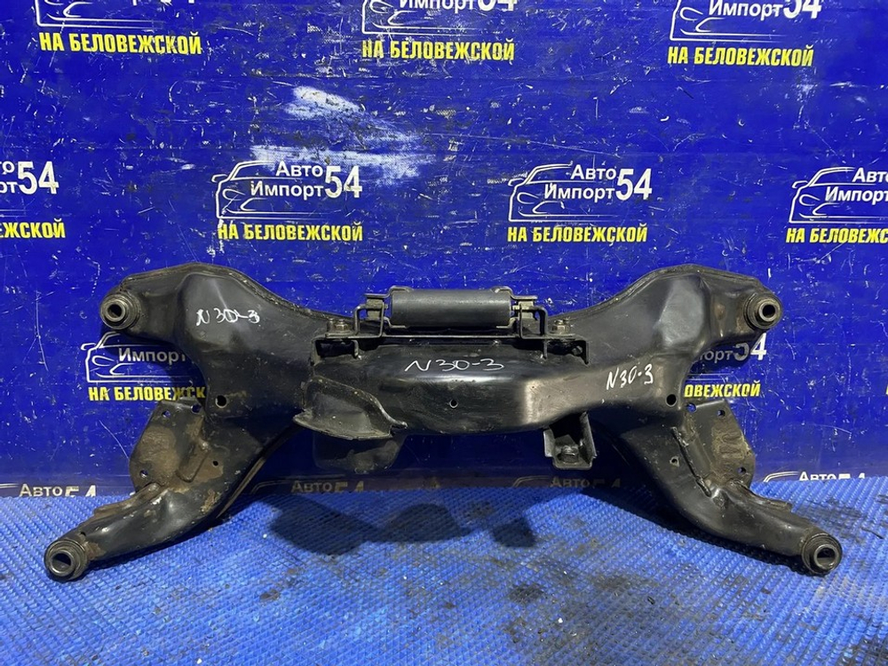 Балка передняя поперечная NISSAN R'NESSA 2000