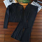 Женский спортивный костюм