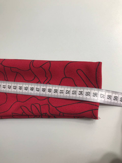 Платье яркого цвета, визуально на 42 размер