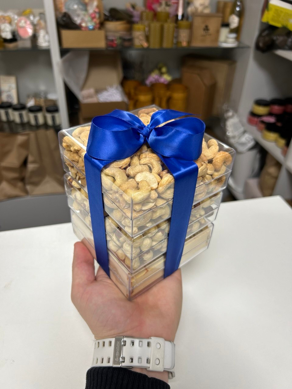 Корпоративный подарочный набор с орехами с брендированием