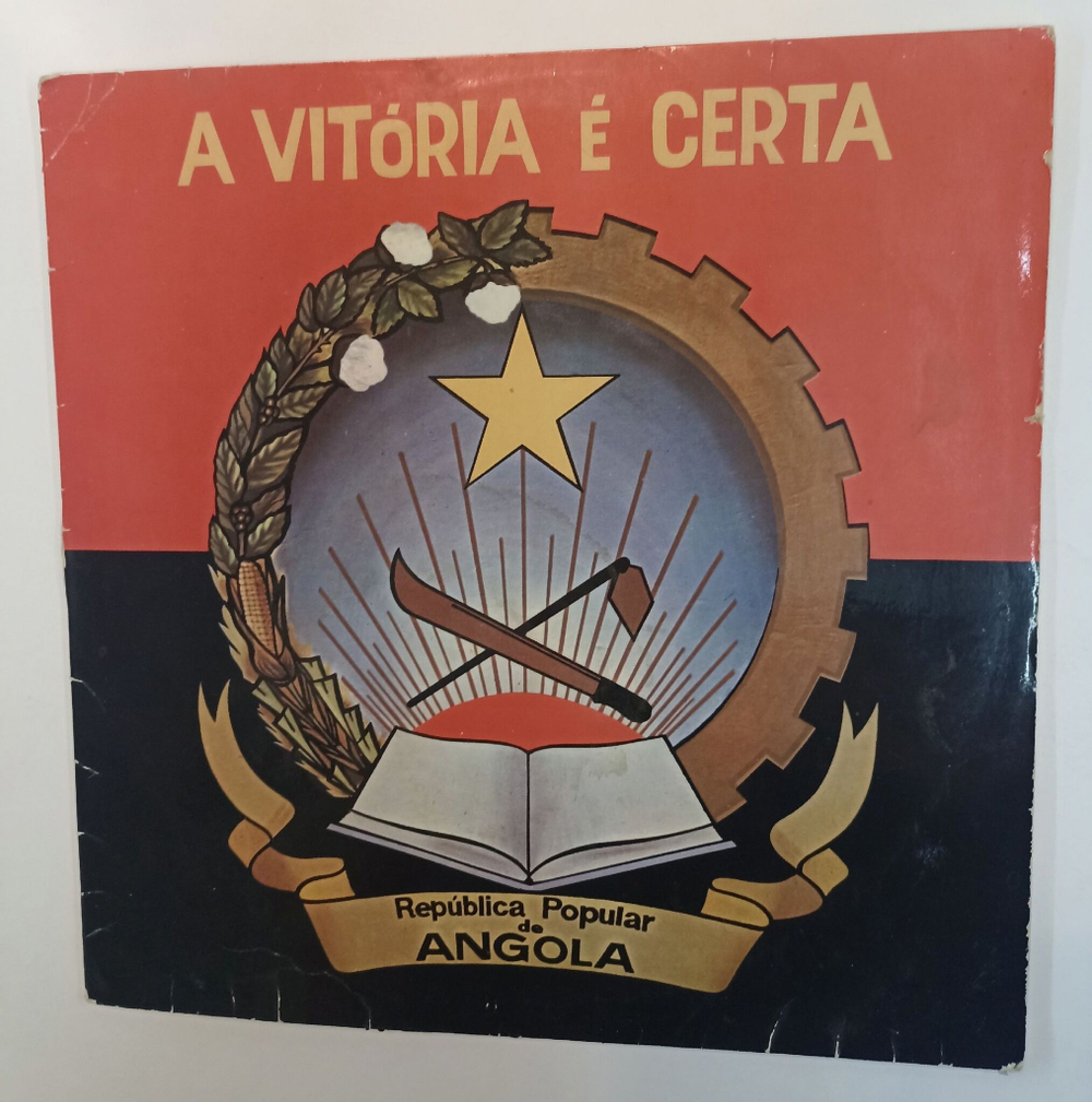 Винтажная виниловая пластинка LP Agrupamento Kissanguela A Vitoria E Certa Republica Popular De Angola (Holland 1975)