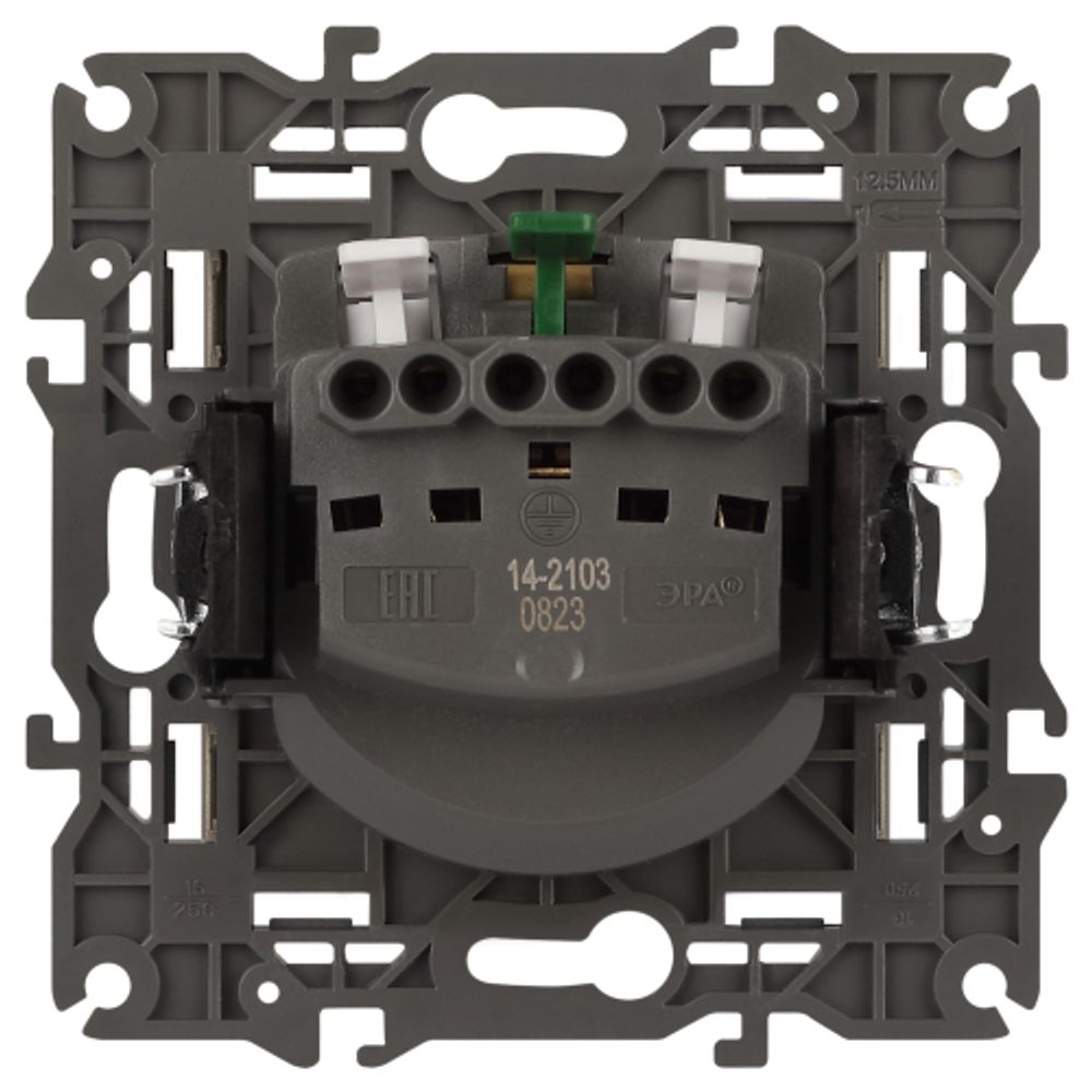 Розетка ЭРА Elegance 14-2103-04 с заземлением 2P+E Schuko со шторками с крышкой 16A-250В IP20 шампань