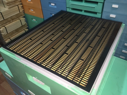 Решетка разделительная Нижегородец с выступами на 10 рамок пластмассовая