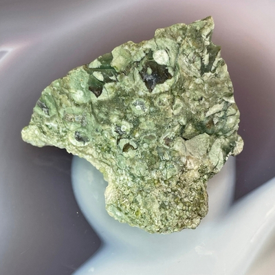 32470 Яшма океаническая необработанная 49мм