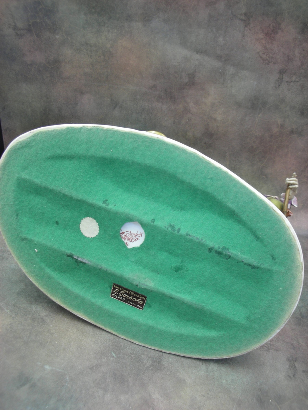 Статуэтка. Фарфор. Продавец фруктов. Capodimonte. Италия