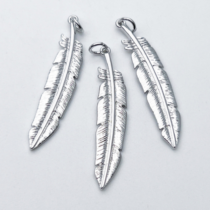 Подвеска Перо, цвет серебро (родий), размер 36*7,5, цена за 1 шт