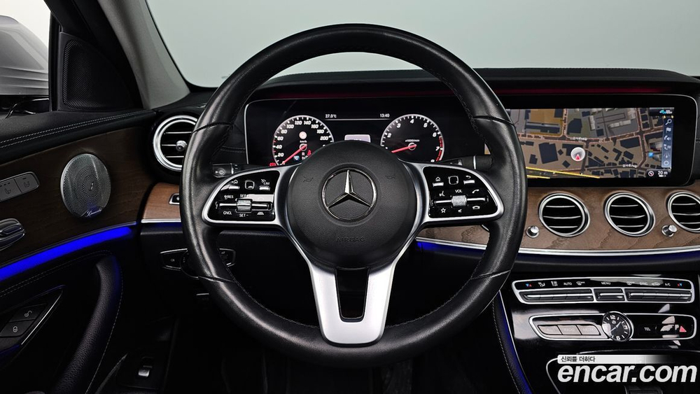 Mercedes-Benz E-Class W213 E300 4MATIC Exclusive (09.2020)