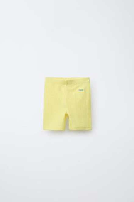 ZARA ШОРТЫ-ВЕЛОСИПЕДКИ В РУБЧИК С НАШИВКОЙ, ЛИМОННО-ЖЕЛТЫЙ