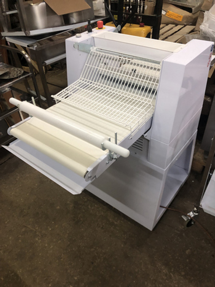 Машина тестораскаточная Apach Bakery Line ASH500/700