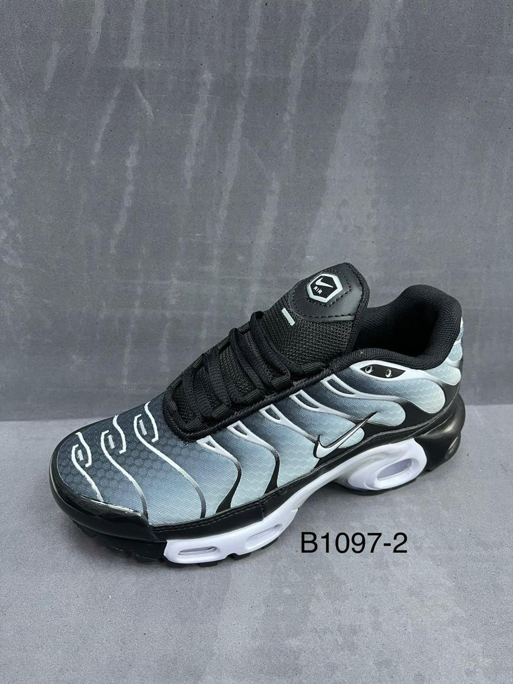 Кроссовки по 8 пар (36-41)р. / B1097/2