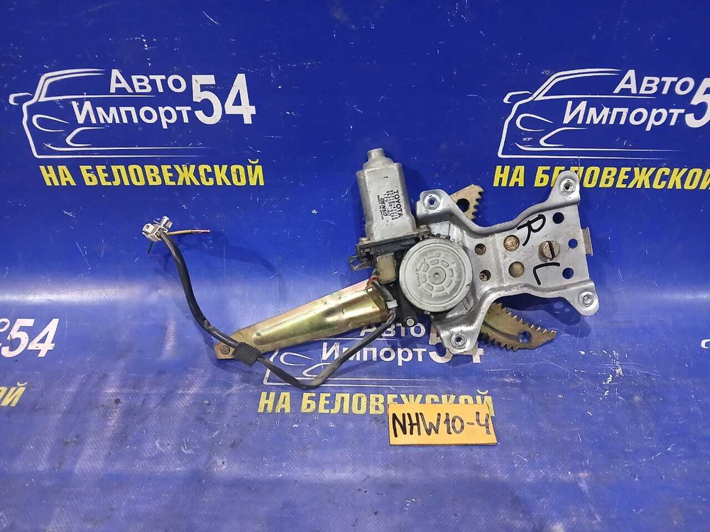 Стеклоподъемник задний левый TOYOTA PRIUS 1998