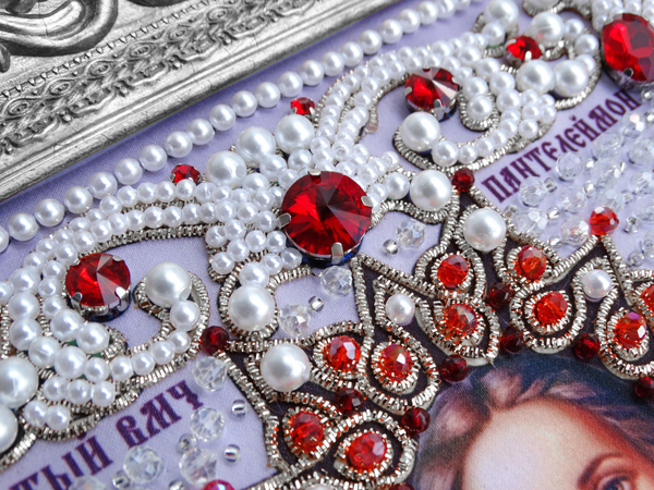 ЖС-3-СК Набор для вышивания хрустальными камнями Пантелеймон целитель (красный)