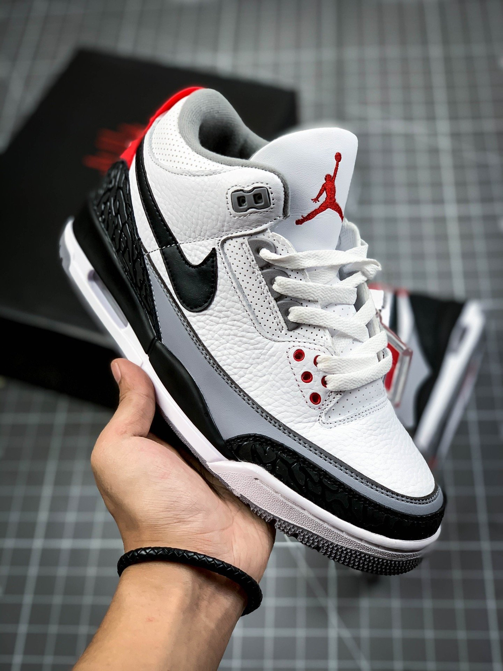 AIR JORDAN 3 RETRO NRG TINKER WHITE/FIRE RED-CEMENT GREY-BLACK