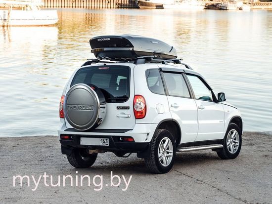 Автобокс Broomer Venture L (430 л.) АБС/ПММА (чёрный глянец)