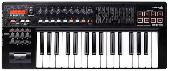 ROLAND A-300PRO миди клавиатура 32 клавиши, скорость нажатия и послекасание