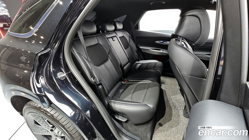 Genesis GV70 2.5T Бензин 2WD (04.2021)