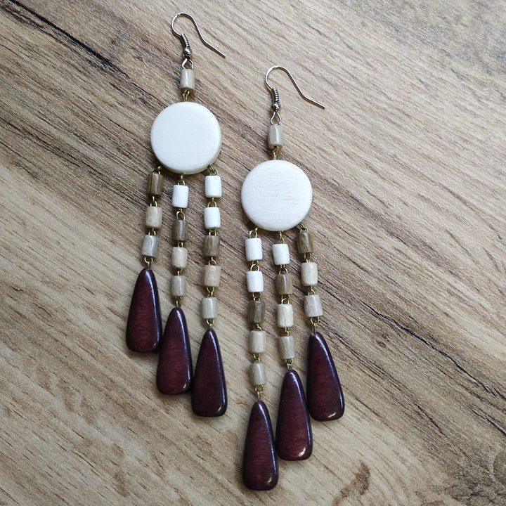 Серьги Марс, дерево, цвет молочный, вишневый, светло-кор., 20x95 мм